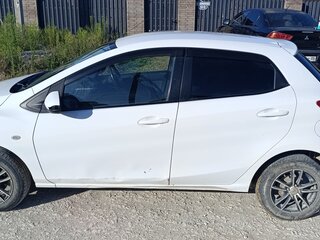 2010 Mazda Demio III (DE), белый, 430000 рублей, вид 4