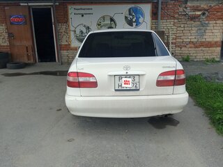 1999 Toyota Corolla VIII (E110), белый, 150000 рублей, вид 2