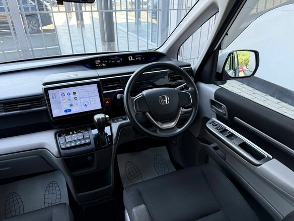 2017 Honda Stepwgn V, белый - вид 15