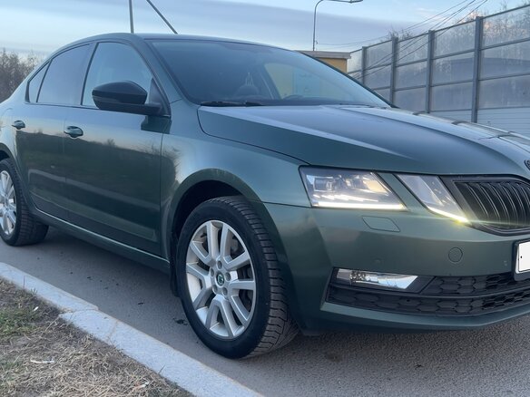 2019 Skoda Octavia III (A7) Рестайлинг, зелёный, 1650000 рублей - вид 6