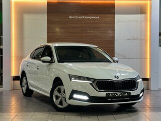 2021 Skoda Octavia IV (A8), белый, 1890000 рублей, вид 3