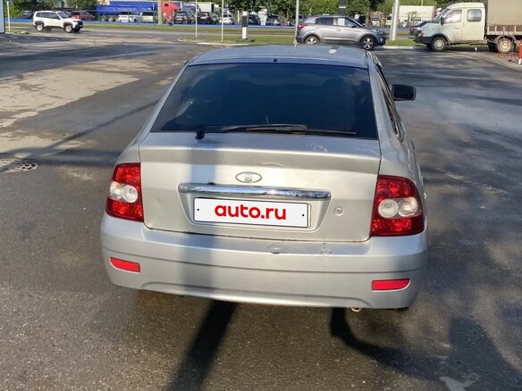 2010 Lada (ВАЗ) Priora I, серебристый, 200000 рублей - вид 3