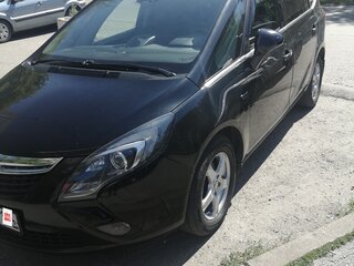 2013 Opel Zafira C, чёрный, 870000 рублей, вид 1