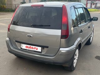 2005 Ford Fusion I, серый, 195000 рублей, вид 3