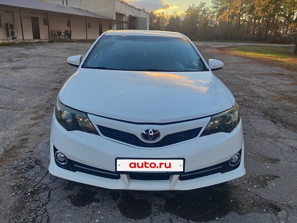 2014 Toyota Camry US Market VII (XV50), белый, 1600000 рублей