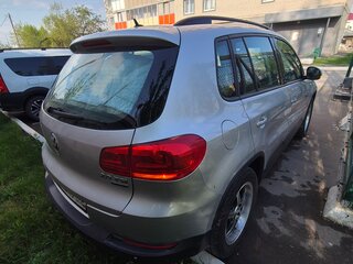 2011 Volkswagen Tiguan I Рестайлинг, серебристый, 1000000 рублей, вид 4
