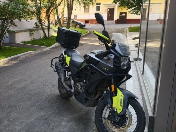 2025 QJMotor SVT 650 X, чёрный, 550000 рублей - вид 1