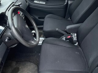 2005 Suzuki Liana I Рестайлинг, бежевый, 530000 рублей, вид 4