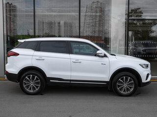 2023 Geely Atlas Pro, белый, 1849000 рублей, вид 4