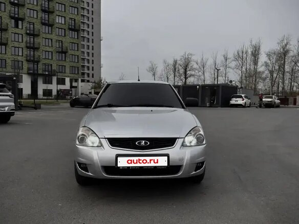 2015 Lada (ВАЗ) Priora I Рестайлинг, серебристый, 600000 рублей - вид 2