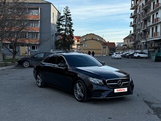 2019 Mercedes-Benz E-Класс 200 V (W213, S213, C238), чёрный, 3090000 рублей, вид 1