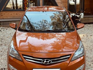 2015 Hyundai Solaris I Рестайлинг, оранжевый, 750000 рублей, вид 3