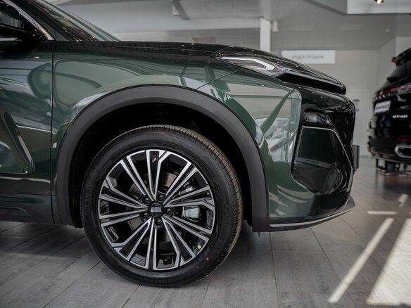 2026 Geely EX5 Гибрид EM-i, зелёный, 3969990 рублей - вид 14