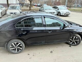 2022 Volkswagen Polo VI, чёрный, 1375000 рублей, вид 3