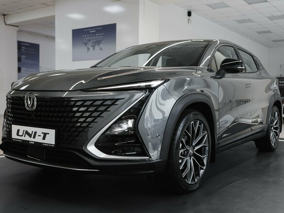 2026 Changan UNI-T I, серый, 3509900 рублей - вид 2
