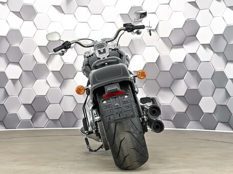 2018 Harley-Davidson Fat Boy, чёрный, 1799000 рублей, вид 5