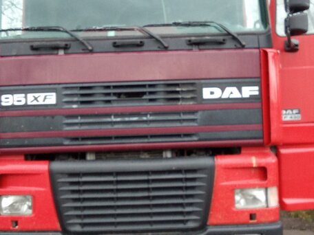 2000 DAF XF 95, красный, 3000000 рублей, вид 4