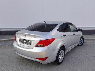 2014 Hyundai Solaris I Рестайлинг, серебристый, 929000 рублей, вид 3