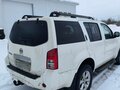 2011 Nissan Pathfinder III Рестайлинг, белый - вид 5