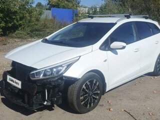 2017 Kia Ceed II Рестайлинг, белый, 760000 рублей, вид 3