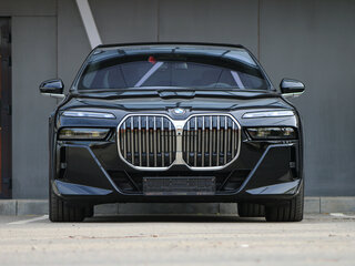 2024 BMW 7 серии 740i xDrive VII (G70), чёрный, 12800000 рублей, вид 2