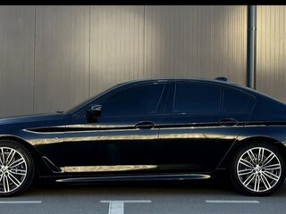 2020 BMW 5 серии 530d xDrive VII (G30/G31/G38), чёрный, 3450000 рублей, вид 2