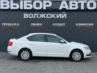2019 Skoda Octavia III (A7) Рестайлинг, белый, 1650000 рублей, вид 4