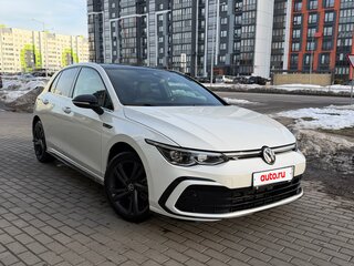 2022 Volkswagen Golf VIII, белый, 2765000 рублей, вид 4