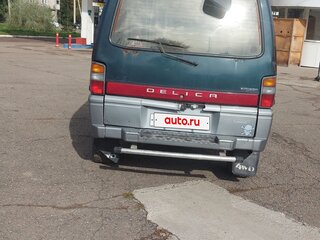 1991 Mitsubishi Delica III, зелёный, 450000 рублей, вид 4