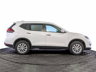 2021 Nissan X-Trail III Рестайлинг, белый, 2445000 рублей, вид 4