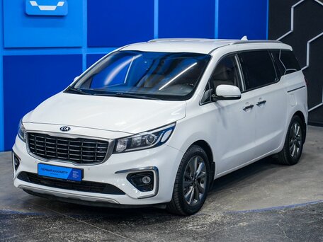 2018 Kia Carnival III, белый, 2200000 рублей, вид 2