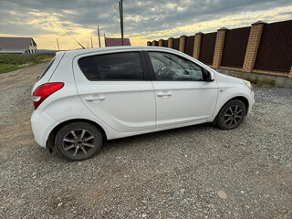 2010 Hyundai i20 I, белый, 550000 рублей, вид 2