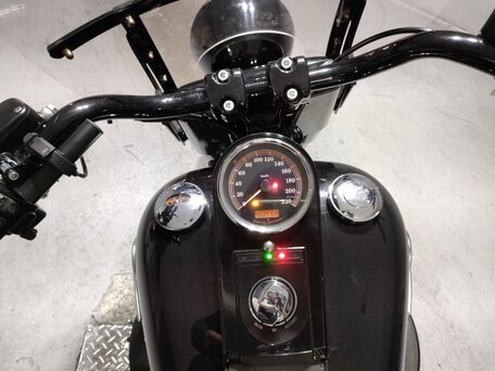 2017 Harley-Davidson Softail Slim, чёрный, 1400000 рублей, вид 5