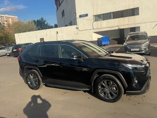 2024 Toyota RAV4 V (XA50), чёрный, 5100000 рублей, вид 5