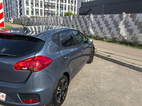 2016 Kia Ceed II Рестайлинг, синий, 1160000 рублей, вид 4