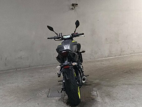 2018 Yamaha MT-07 (FZ-07), серый, 700000 рублей, вид 5