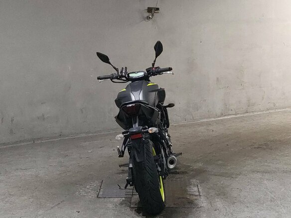 2018 Yamaha MT-07 (FZ-07), серый, 700000 рублей - вид 4
