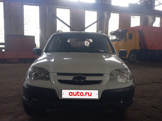 2009 Chevrolet Niva I Рестайлинг, белый, 620000 рублей, вид 1