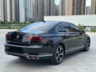 2023 Volkswagen Magotan B8 Рестайлинг, чёрный, 1700001 рублей, вид 4