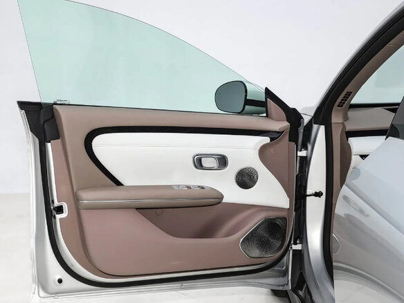 2026 Changan Qiyuan A06 28.39 kWh, серебристый, 2950000 рублей - вид 33