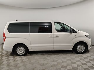 2021 Hyundai H-1 II Рестайлинг 2, белый, 2750000 рублей, вид 4