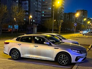 2019 Kia Optima IV Рестайлинг, серый, 2299000 рублей, вид 1