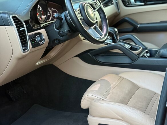 2020 Porsche Cayenne III, коричневый - вид 12