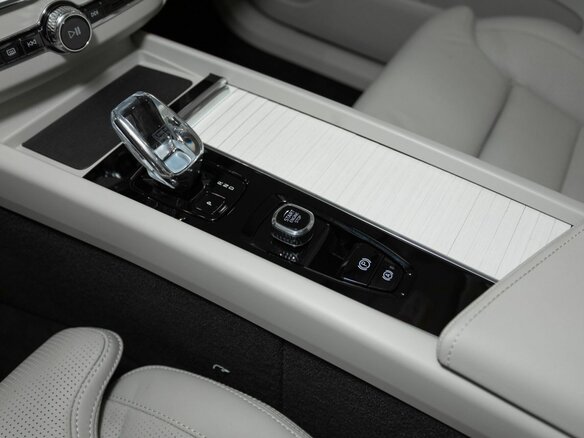 2026 Volvo XC60 II Рестайлинг 2, серый - вид 13