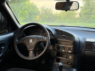 1992 BMW 3 серии 316i III (E36), чёрный, 228000 рублей, вид 4