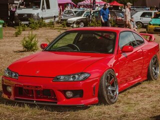 2002 Nissan Silvia VII (S15), красный, 6000000 рублей, вид 2
