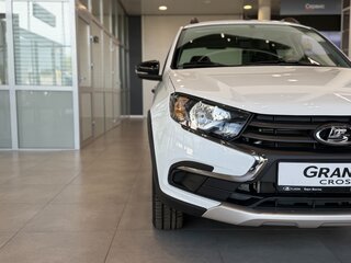 2026 Lada (ВАЗ) Granta Cross I Рестайлинг, белый, 1196000 рублей, вид 4