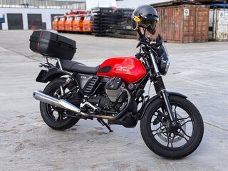 2014 Moto Guzzi V 7, красный, 580000 рублей, вид 1