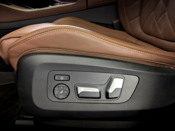 2023 BMW X5 30d IV (G05/G18) Рестайлинг, белый, 10850000 рублей - вид 21