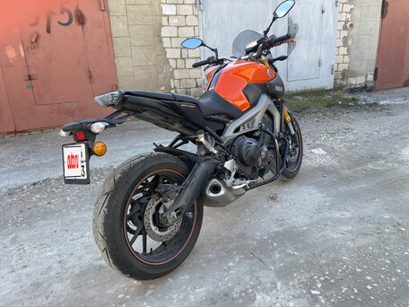 2015 Yamaha MT-09 (FZ-09), оранжевый, 639000 рублей, вид 3